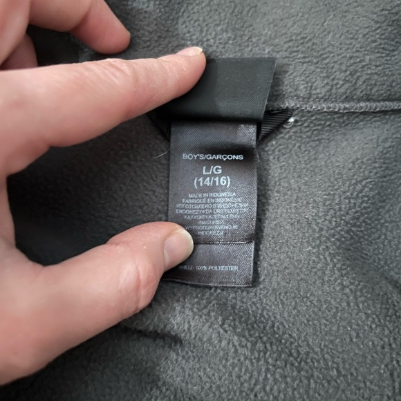 The North Face Kids Gray Zip Up Fleece Jacket - Picture 6 of 7